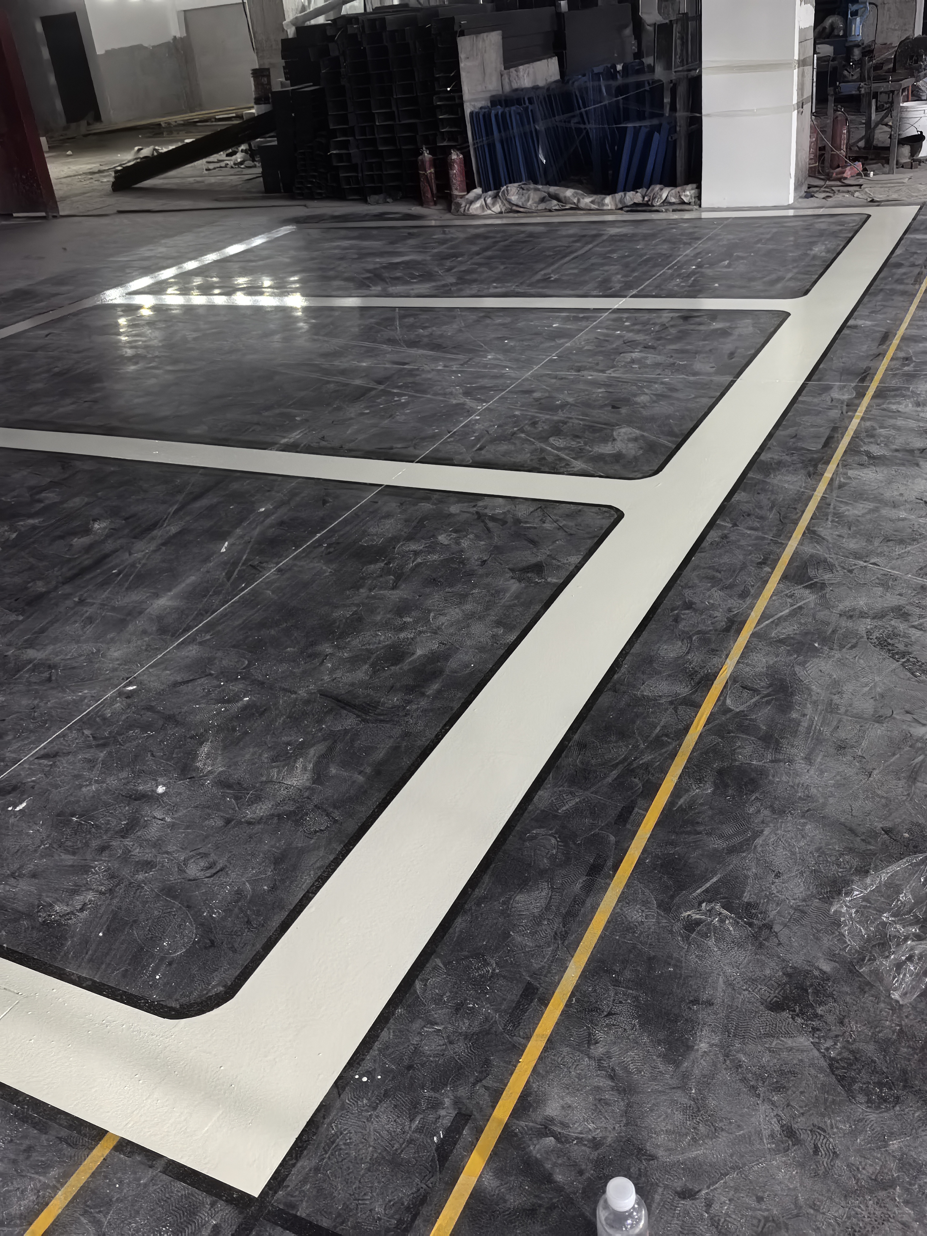 车库划线.jpg 车库划线.jpg