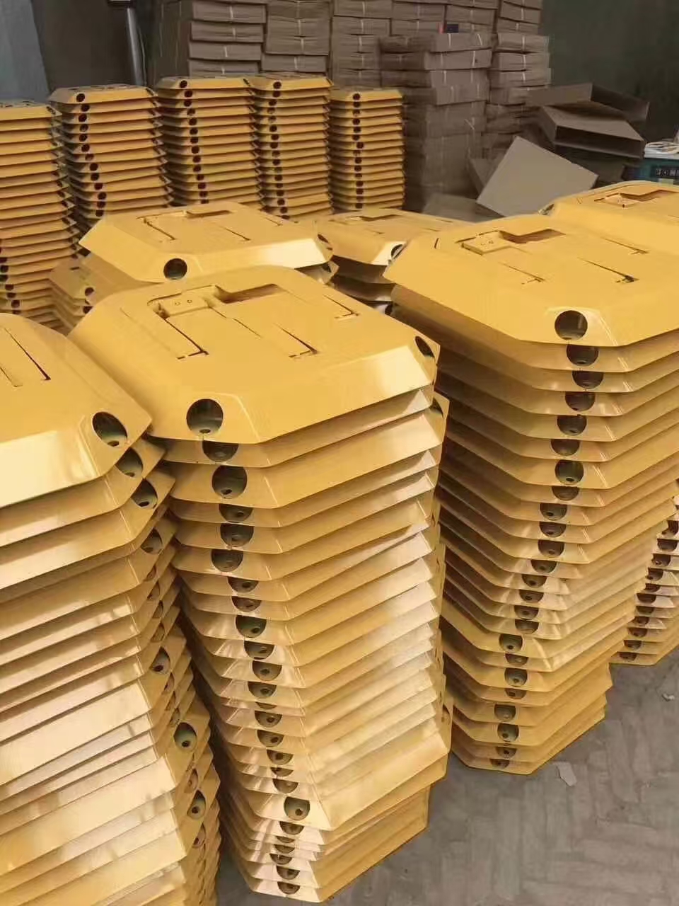八角车位锁.jpg 八角车位锁.jpg