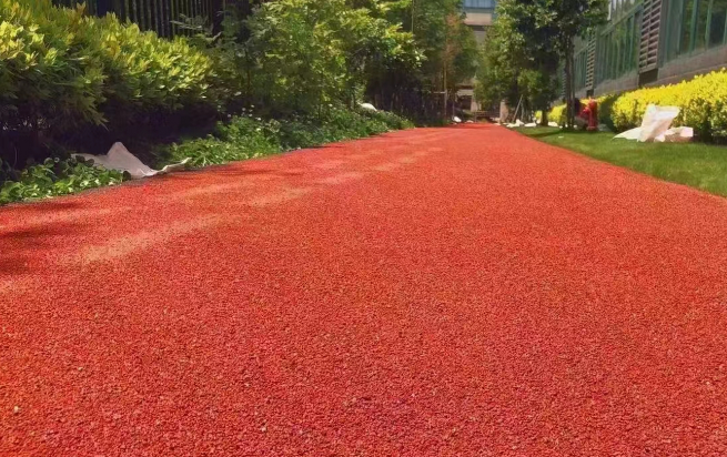 彩色陶瓷颗粒防滑路面.png