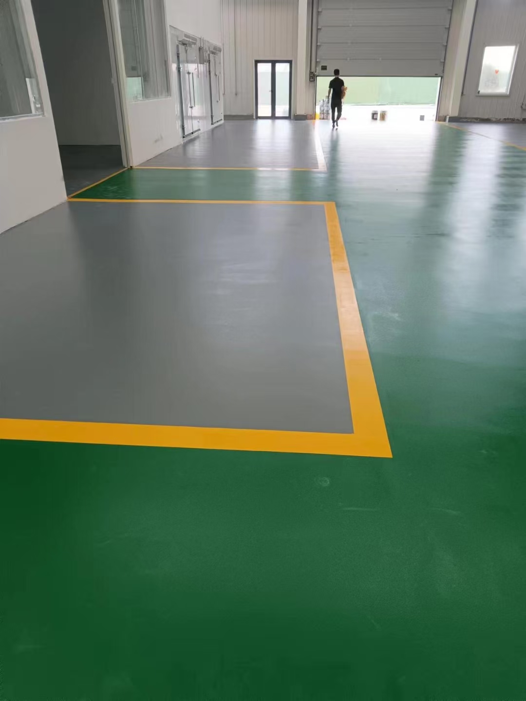 车间环氧地坪施工.jpg