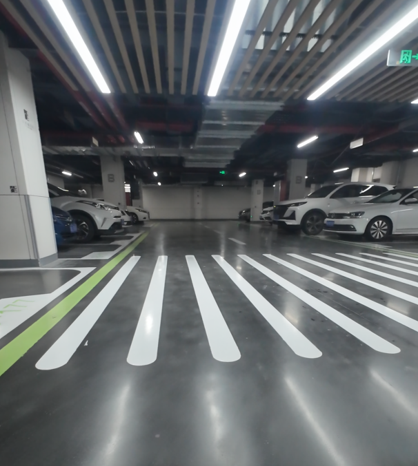 地下车库标线施工.png